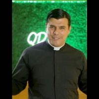Sacerdote reprocha a quienes sienten un amor desmedido por sus mascotas