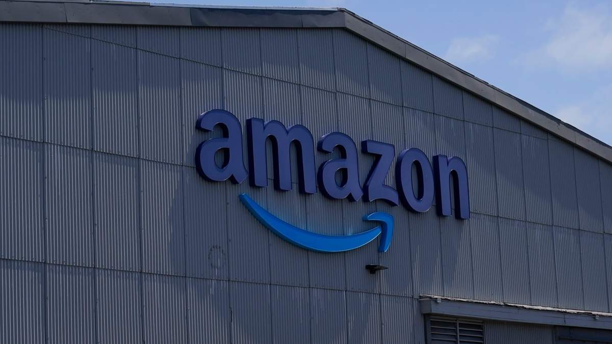 Jeff Bezoz amplía su mercado, ahora con venta de autos