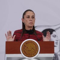 Sheinbaum reconoce encarecimiento del precio de gasolina; busca acuerdo con empresarios