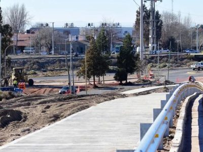 La municipalidad de la capital confirmó el reemplazo de los guardarraíles en la avenida Alfonsín