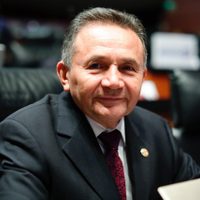 José Luis Pech renuncia a Morena tras aceptar candidatura de MC en Quintana Roo