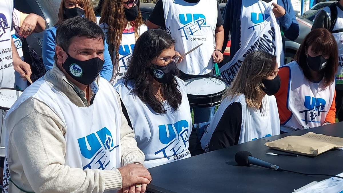 Unter, gremio docente. Fuente: (Twitter)