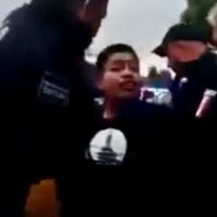 Policías municipales detienen a un ciudadano que no los dejó saltarse una fila