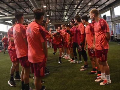 Recién llegó y concentra: Gallardo sorprendió con una figura en los concentrados de River