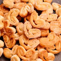 Con una tapa de pascualina, preparate estas deliciosas y crocantes palmeritas saladas