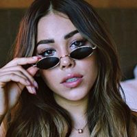 ¡De piernas abiertas! Danna Paola tomó del armario su short de talla pequeña... ¿Podrás con tanto?