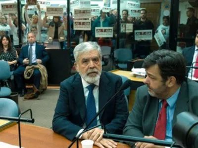 Julio De Vido recibió el beneficio de la domiciliaria y dejará la cárcel