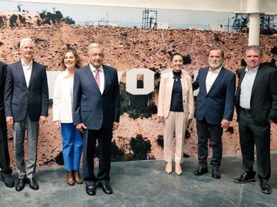AMLO, Sheinbaum, Adán Augusto López y Slim asisten a celebración de Epigmenio Ibarra y Argos