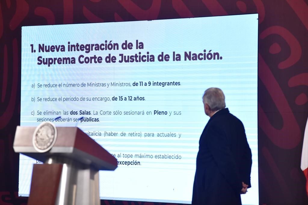 AMLO en la explicación de las modificaciones al Poder Judicial propuestas por él, durante la mañanera del 12 de febrero de 2024. Foto Eduardo Miranda