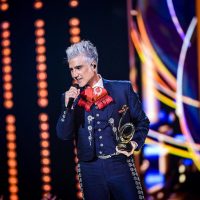 Alejandro Fernández subió nuevas fotos y promocionó su concierto virtual