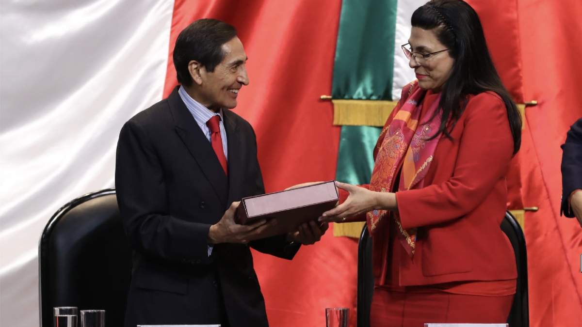 Entrega del Paquete Económico 2024 al Congreso.