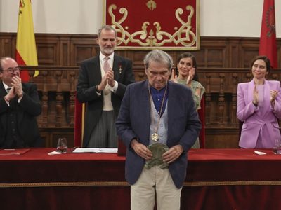 Rafael Cadenas recibe el Cervantes: "Estoy lleno de España"
