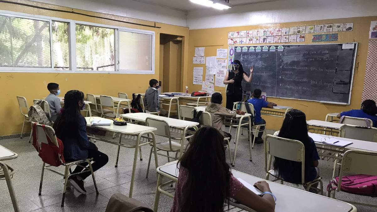 Clases presenciales en Neuquén. Fuente:(Twitter)