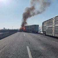Reportan tres narcobloqueos en Zapotlanejo tras enfrentamiento entre GN y civiles armados