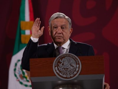 AMLO dice que Calderón y Zedillo ya fueron juzgados por la población: "es gente que está manchada"