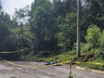 Ejecutan a tres personas dentro de un taller mecánico en el municipio Tlapa de Comonfort