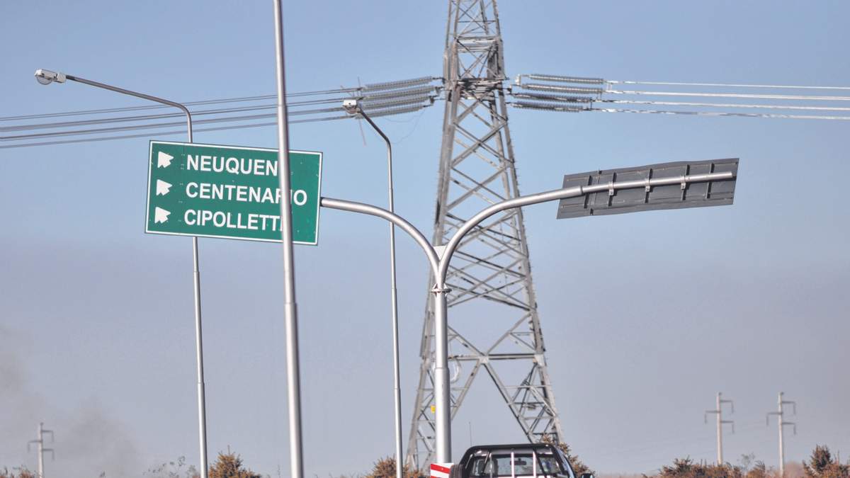 Tendido eléctrico en Neuquén. Fuente: (Twitter)