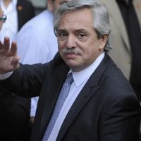Alberto Fernández evaluó la temporada de verano junto a empresarios teatrales