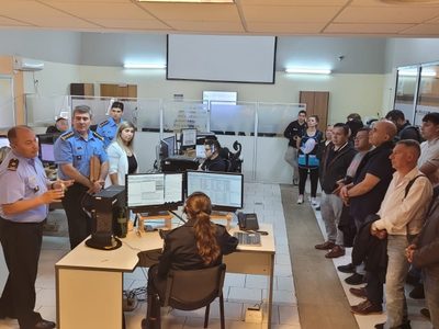 Vecinos se reunieron con Marianina Domínguez por la inseguridad y recorrieron el centro de monitoreo