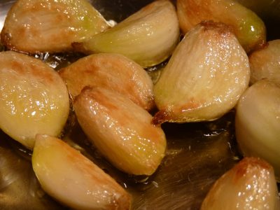 Ajos confitados: una receta fácil y versátil que vas a querer tener siempre en tu heladera