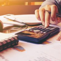 Inflación: qué gastos recortaron los argentinos para llegar a fin de mes con el sueldo