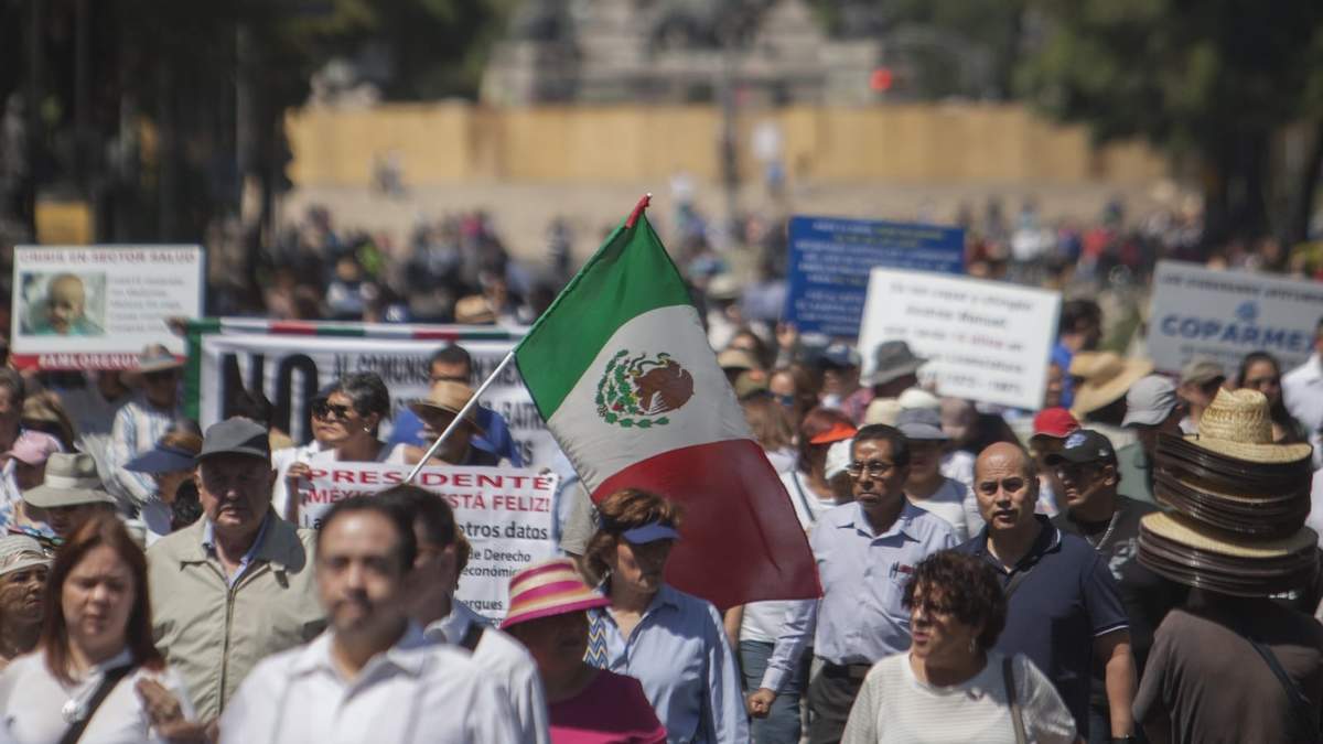 Macha de la organización Chalecos Blancos contra AMLO de septiembre de 2019