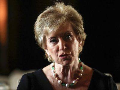 Trump nombra en Educación a la exejecutiva de la WWE de lucha libre Linda McMahon