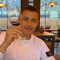 A tribunales y condenado: la millonaria multa que deberá pagar Alexis Sánchez a una corredora