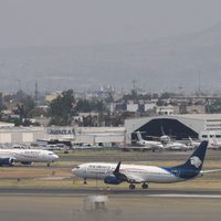 Reducción de vuelos en el AICM: muchos costos, nula estrategia