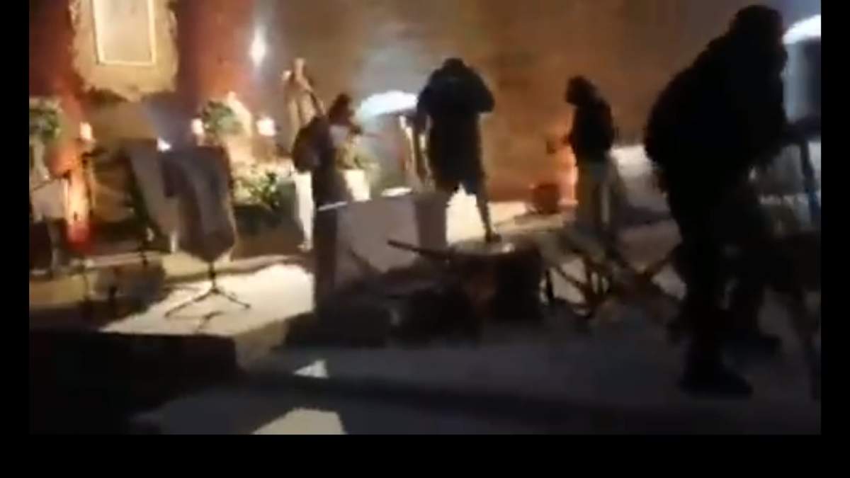 Destrozos en sede de boda de Elba Esther Gordillo Morales y su abogado Luis Lagunas Gutiérrez