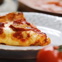 Pizza de papa sin TACC: súper crocante y muy fácil de hacer, la receta que vas a querer probar una y otra vez