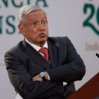 Senado avala nueva ley para que, ahora sí, ningún funcionario gane más que AMLO