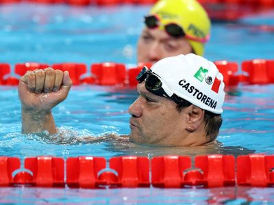 Arnulfo Castorena gana su octavo título mundial de paranatación