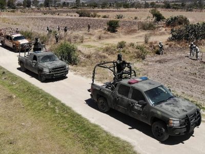 Mueren siete, entre ellos un militar, en un choque entre el Ejército y civiles armados en SLP