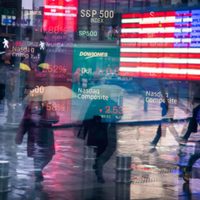 Adiós riesgo país: se acercó a los 2.300 puntos y los ADRs cayeron hasta un 5%