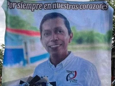 Estudiantes secuestran a su profesor y lanzan su cuerpo a un río plagado de cocodrilos