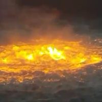 Grupos ambientalistas critican a Pemex por incendio en la Sonda de Campeche
