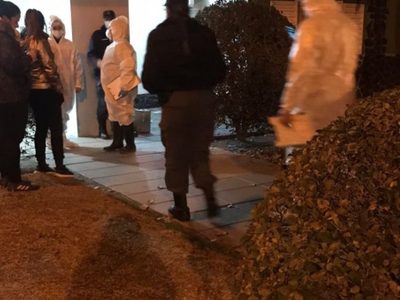 Encontraron a un hombre sin vida en su departamento