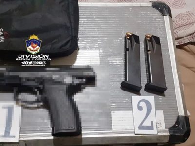 Detuvieron a una persona en Centenario: le secuestraron droga y un arma de fuego