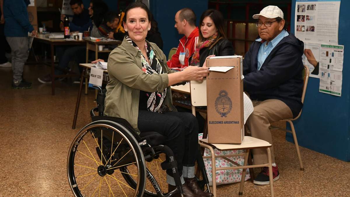 La exvicepresidenta de la Nación, Gabriela Michetti, en unos comicios pasados. Fuente: (Twitter)