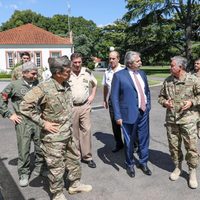 Coronavirus: Fernández dio instrucciones a las Fuerzas Armadas para el manejo de la cuarentena