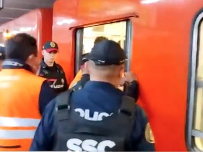 Pasajero pierde parte de un dedo en las puertas del Metro (Video)
