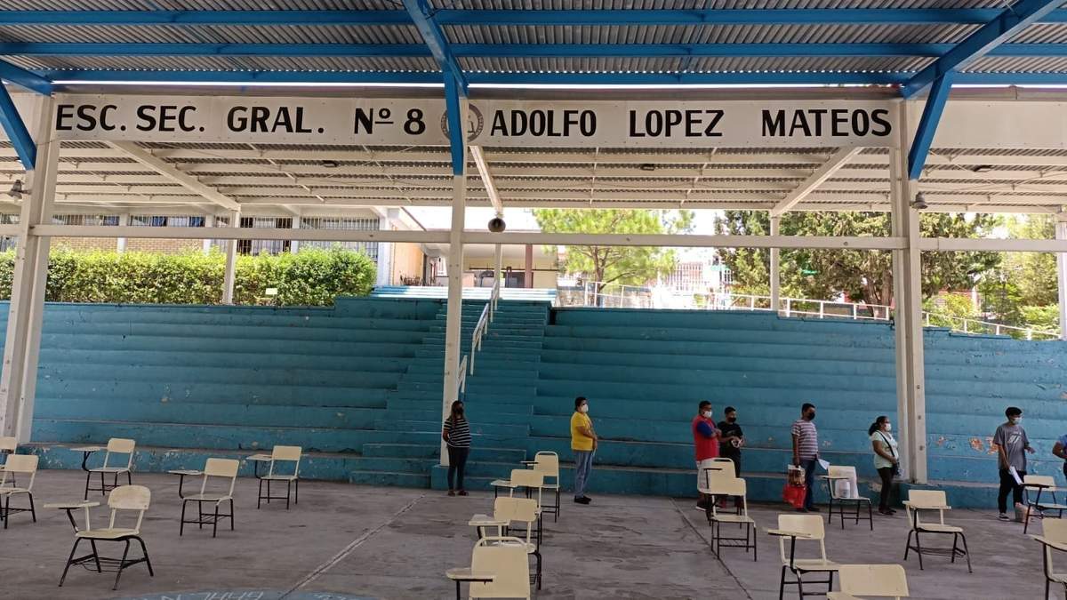 Exalumno agrede a subdirector de secundaria en Saltillo; se encuentra detenido