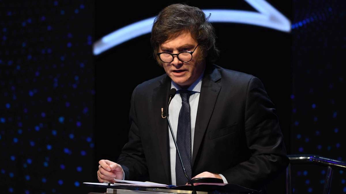 Si llega a la presidencia, Javier Milei privatizará la educación pública. Fuente: (Twitter)