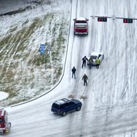Tormenta invernal azota el sur de EU por tercer día