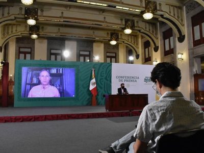 López-Gatell: seguiremos vacunando a la población y analizando las ESAVI