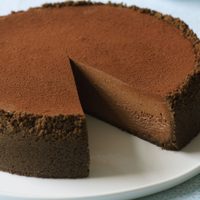 Choco cheesecake: con solo 3 ingredientes, prepará la receta ideal para los dulceros en menos de 30 minutos