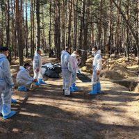 Ucrania anuncia el hallazgo de dos fosas comunes más en Izium
