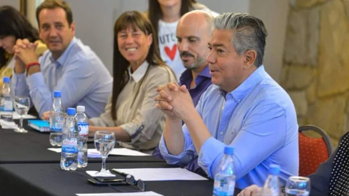 El gobernador movió el tablero de su equipo con nuevas designaciones. Fuente: (Facebook)