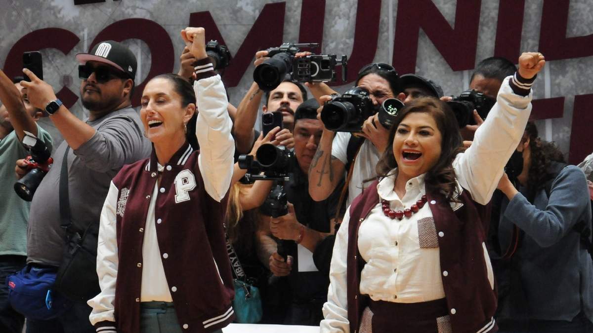 Claudia Sheinbaum y Clara Brugada en el Politécnico